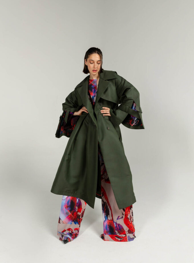 Essential trench coat 02